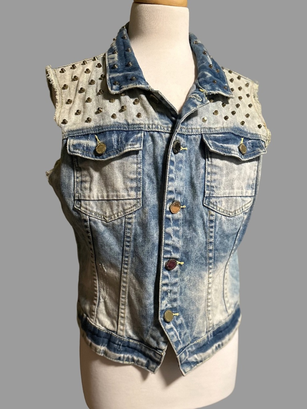 Romeo & Juliet Couture Studded Distressed Denim Vest (L)